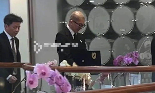 大S今下葬家人送行