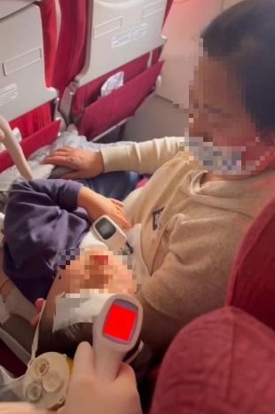 男孩飞机上高温惊厥