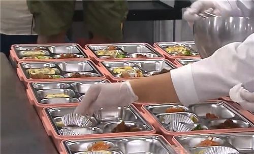 残运会盒饭只有泡菜