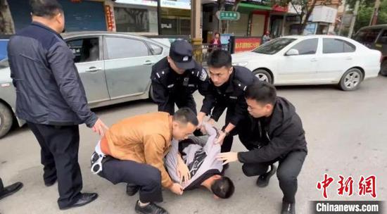 警方回应人贩偷小孩