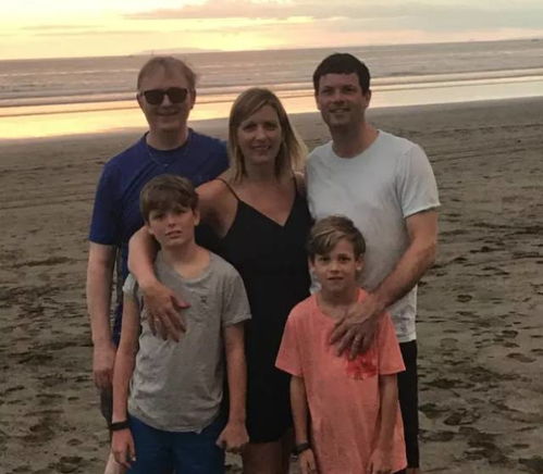 犹太少年被赶下飞机 犹太少年被赶下飞机
