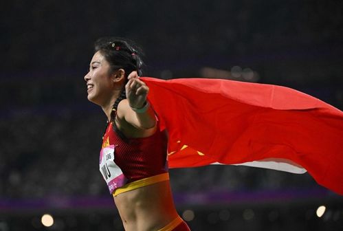 吴艳妮压哨入世锦赛（吴艳妮 年龄）