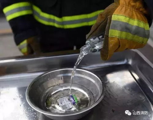 跌开水锅特重度烧伤(被锅烫了一下会留疤吗) 跌开水锅特重度烧伤(被锅烫了一下会留疤吗)