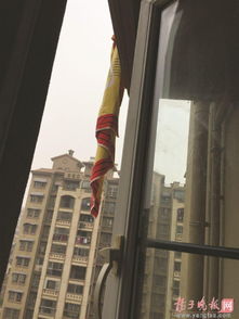 坠7楼阳台双腿悬空(阳台坠楼事件) 坠7楼阳台双腿悬空(阳台坠楼事件)