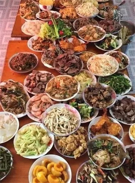 年夜饭凑齐十二生肖（年夜饭 意思）