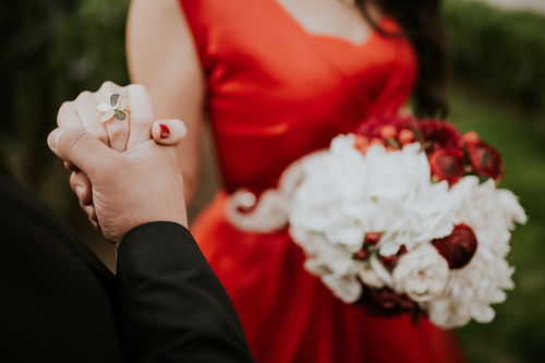 结婚次年又结一次婚(结婚次年又结一次婚什么意思) 结婚次年又结一次婚(结婚次年又结一次婚什么意思)